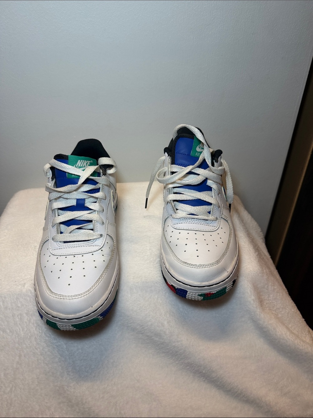 Bueno White Kids Sneakers with Blue and Green Accents
